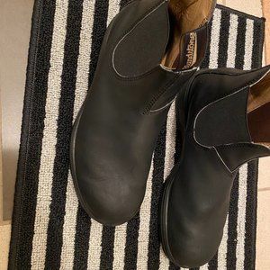 Blundstone 558 Black Boots - like new